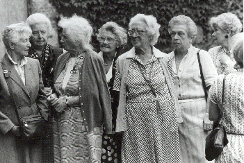 ("les anciens" of which founding members Jeanne Thielemans and Marguerite Verbrugge)